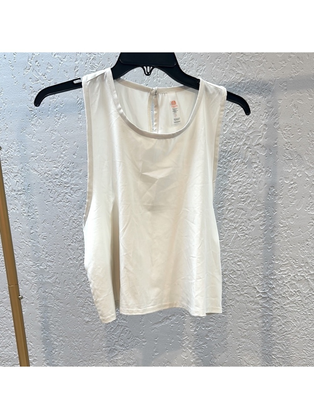 Mono B White Sleeveless Scoop Neck Tank
